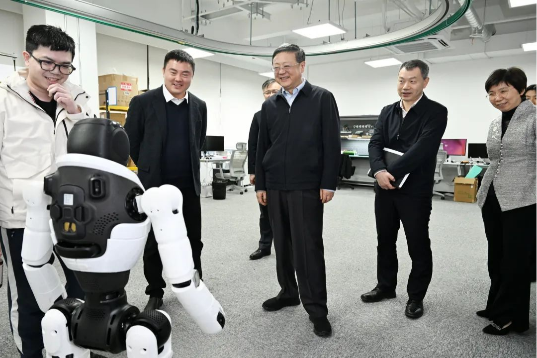 上海市委书记陈吉宁专题调研球速体育机器人